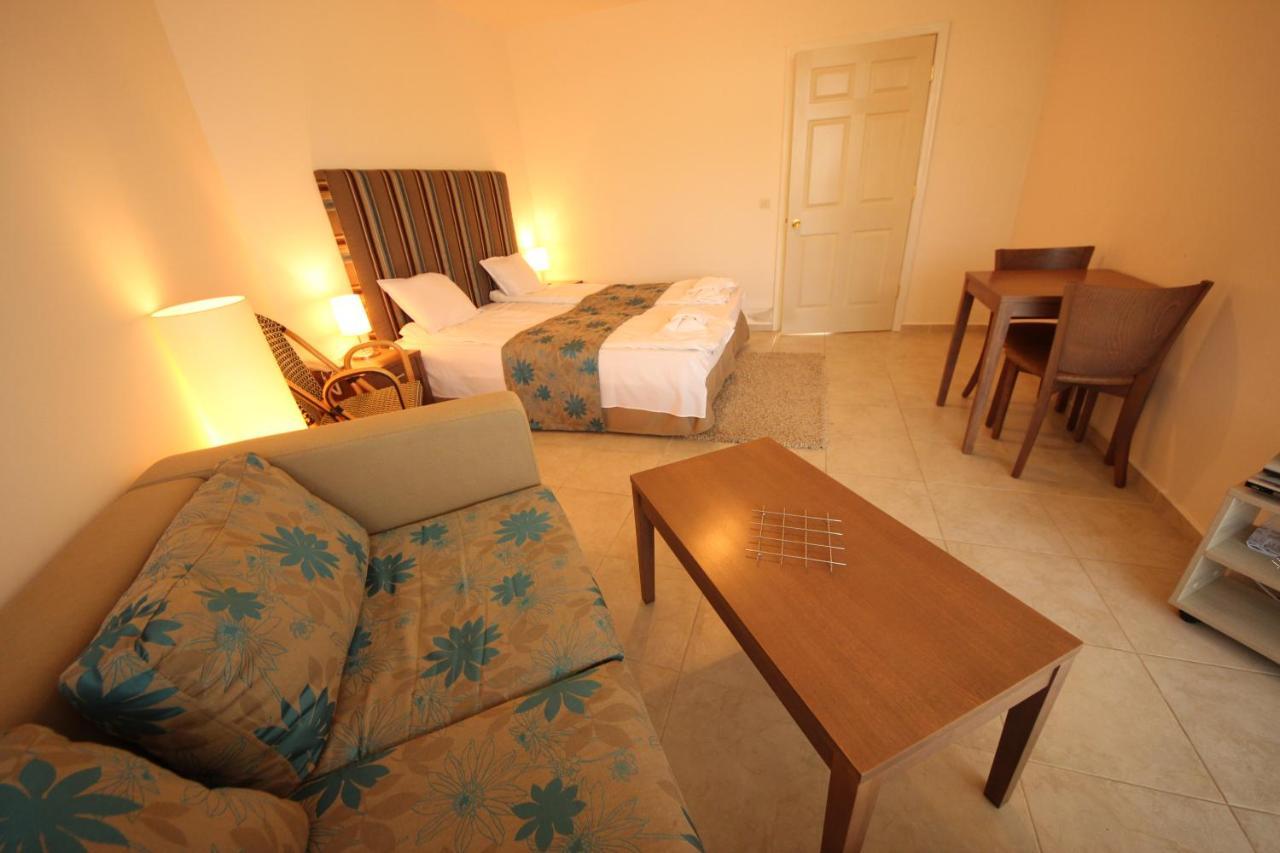 Menada Sozopol Apartments Bagian luar foto